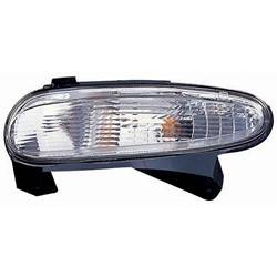 LKQ - 2005-2009 Buick Allure Front Passenger's Turn Signal / Parking Light Assembly