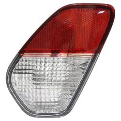 LKQ - 2016-2020 Mitsubishi Outlander Driver's Back Up Light Assembly