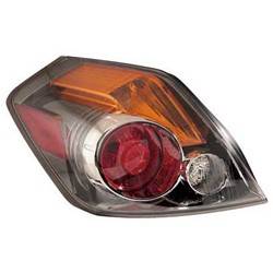 LKQ - 2010-2012 Nissan Altima Driver's Tail Light Assembly