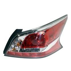 LKQ - 2014-2015 Nissan Altima Passenger's Tail Light Assembly
