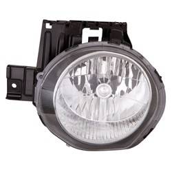 2011-2014 Nissan Juke Driver's Headlight Assembly