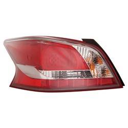 2013 Nissan Altima Driver's Tail Light Assembly