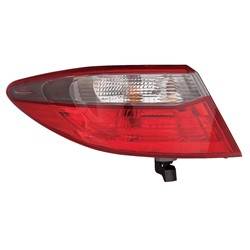 2016 Toyota Camry Driver's Outer Tail Light Assembly